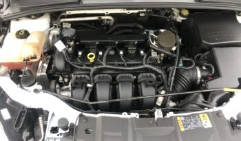 2015 Ford Focus SE Hatchback 4D full